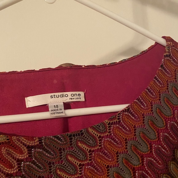 Brand:   Studio One New York, multi color Size 14, 3/4 sleeve knit sweater dress - Picture 3 of 3